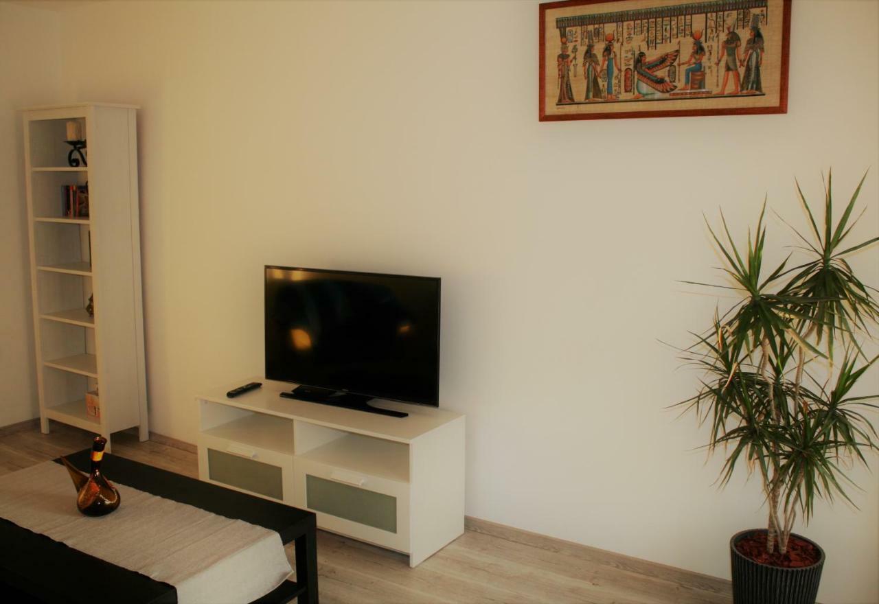 Casa Peterfi - Apartment With 3 Bedrooms And Spacious Living Room Targu Mures Exterior foto