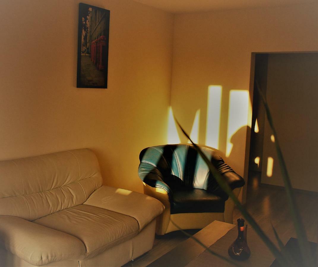 Casa Peterfi - Apartment With 3 Bedrooms And Spacious Living Room Targu Mures Exterior foto