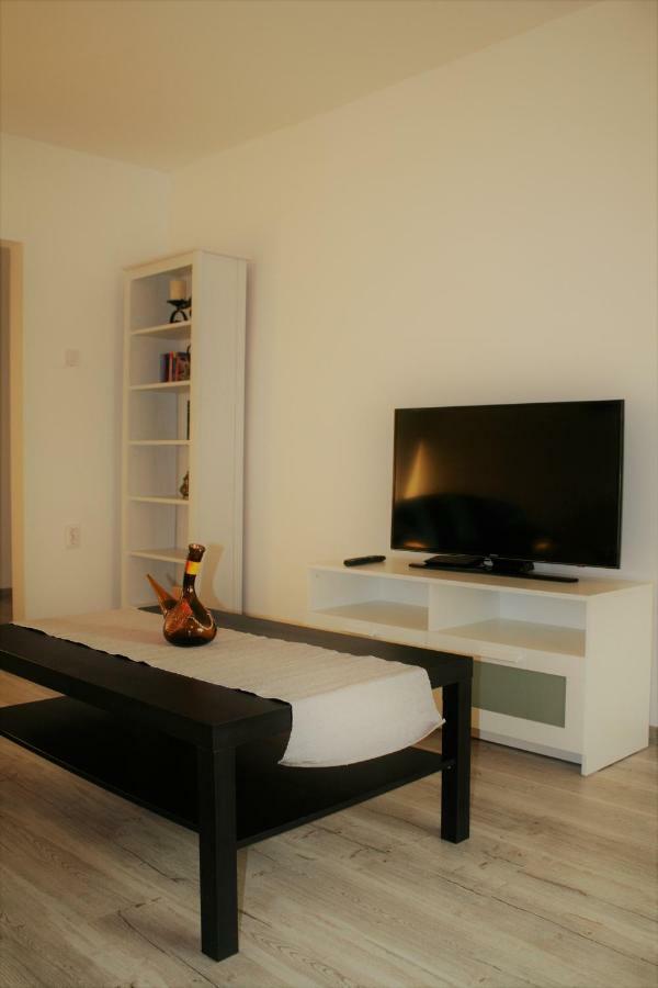 Casa Peterfi - Apartment With 3 Bedrooms And Spacious Living Room Targu Mures Exterior foto
